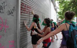 argentine-pro-avortement-graffitis-MPI