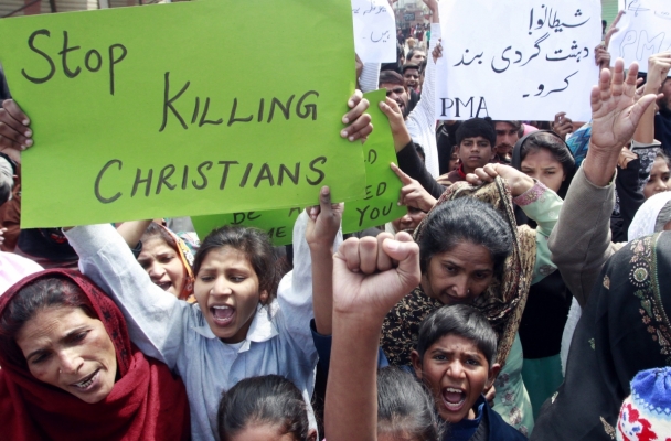 lahore-protest-church-bombing