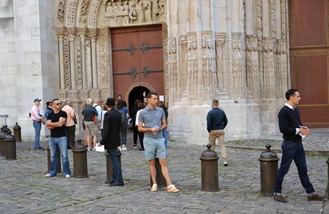 Devant la cathédrale de Rouen