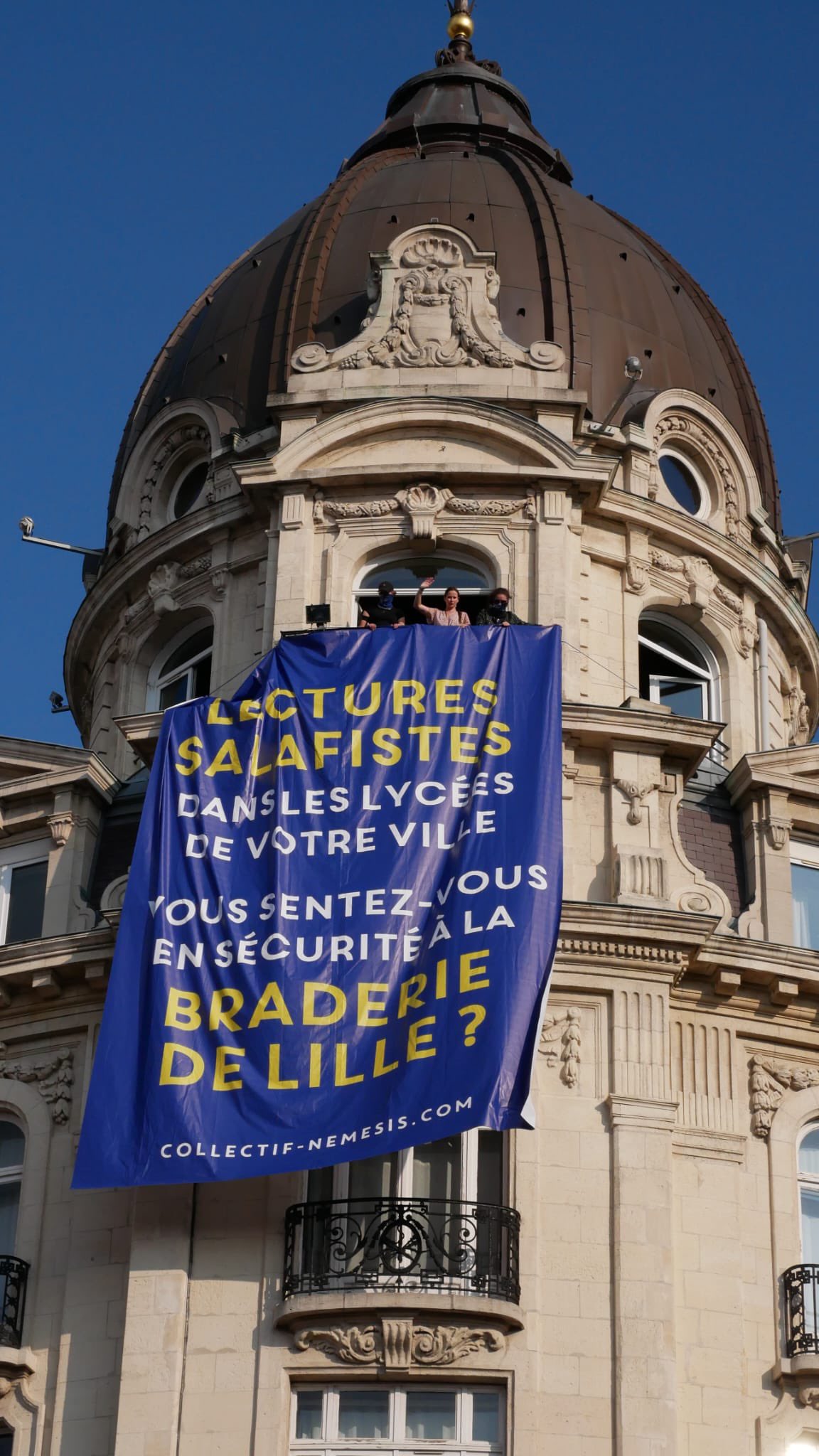 18 heures de garde à vue pour cette banderole du Collectif Némésis